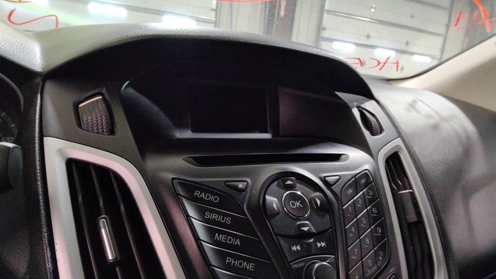 FOCUS 2014 Glove Box 1187574