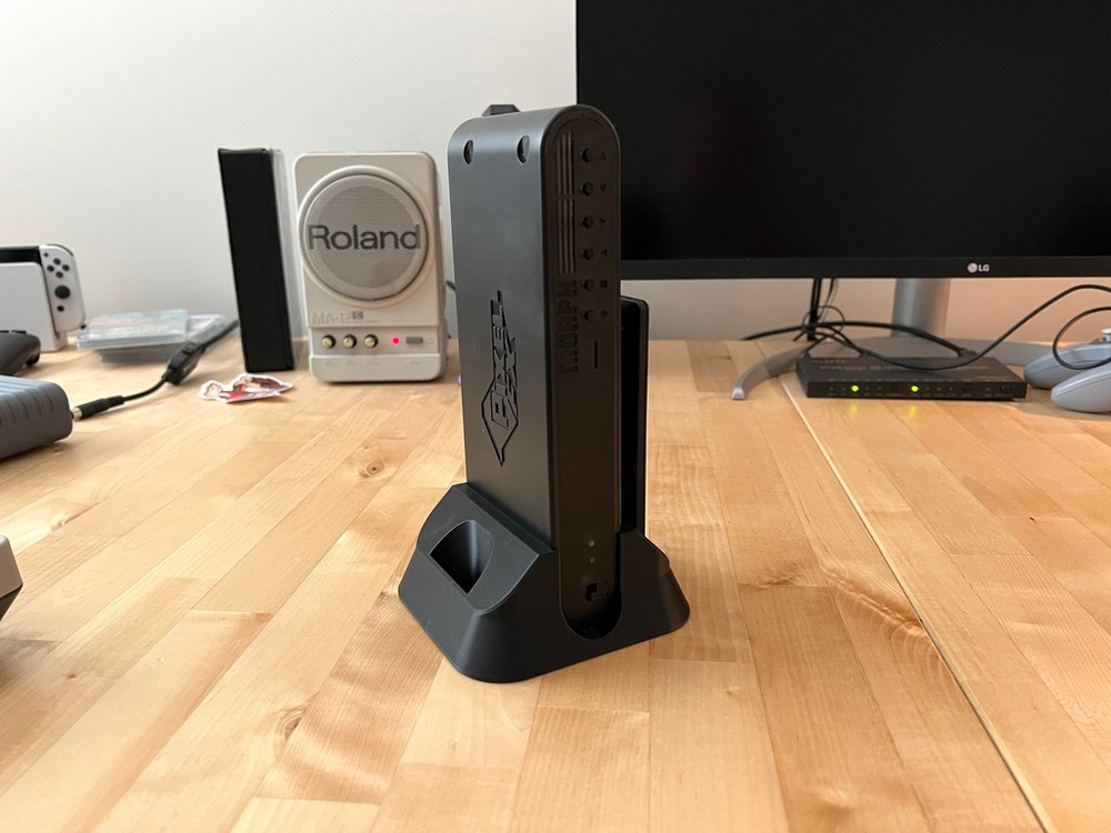 Vertical Stand for Morph 4K - Retro Frog