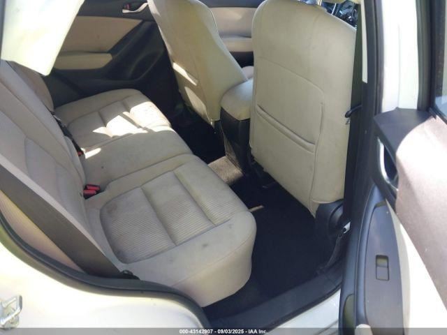 CX-5 2015 Glove Box 4890308