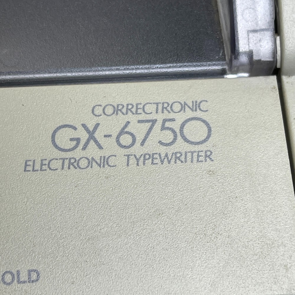 Brother GX-6750 White Automatic 65 Character Daisy Wheel Electronic Typewriter