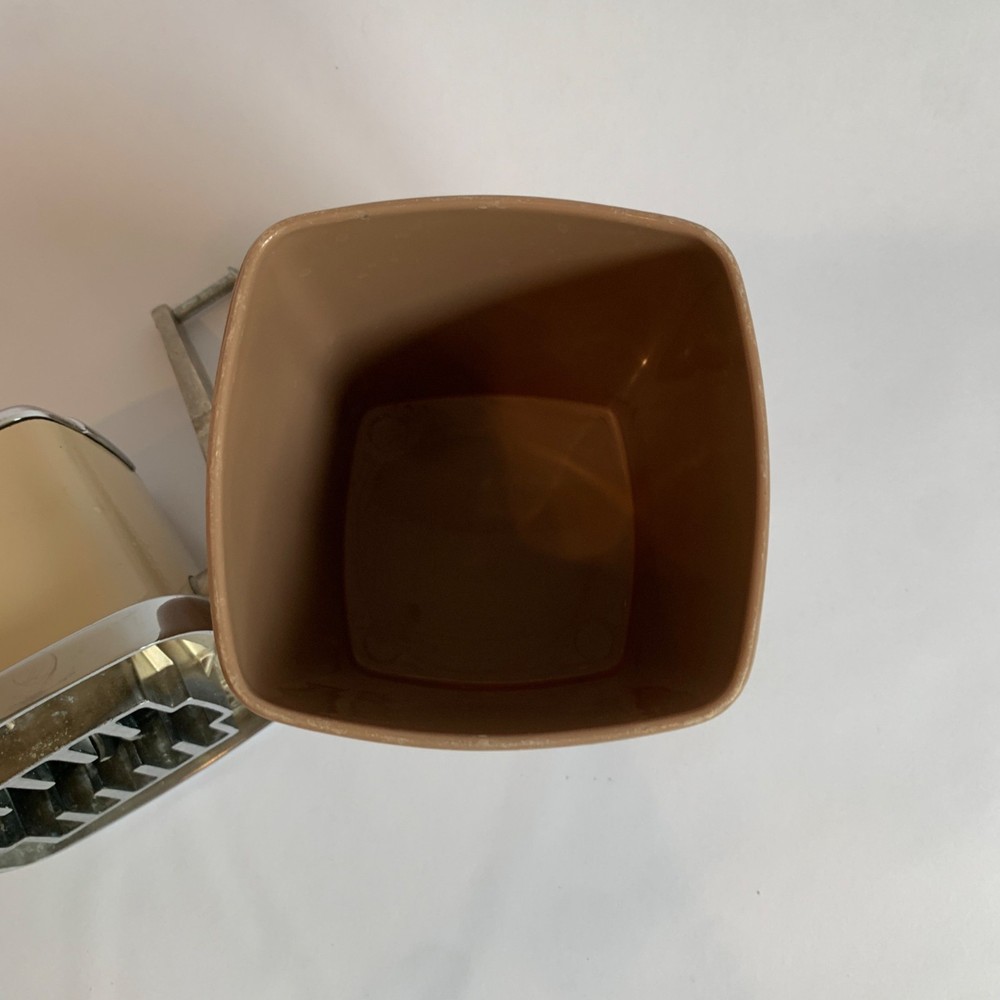 Swing-A-Way Beige Chrome Ice Crusher Manual