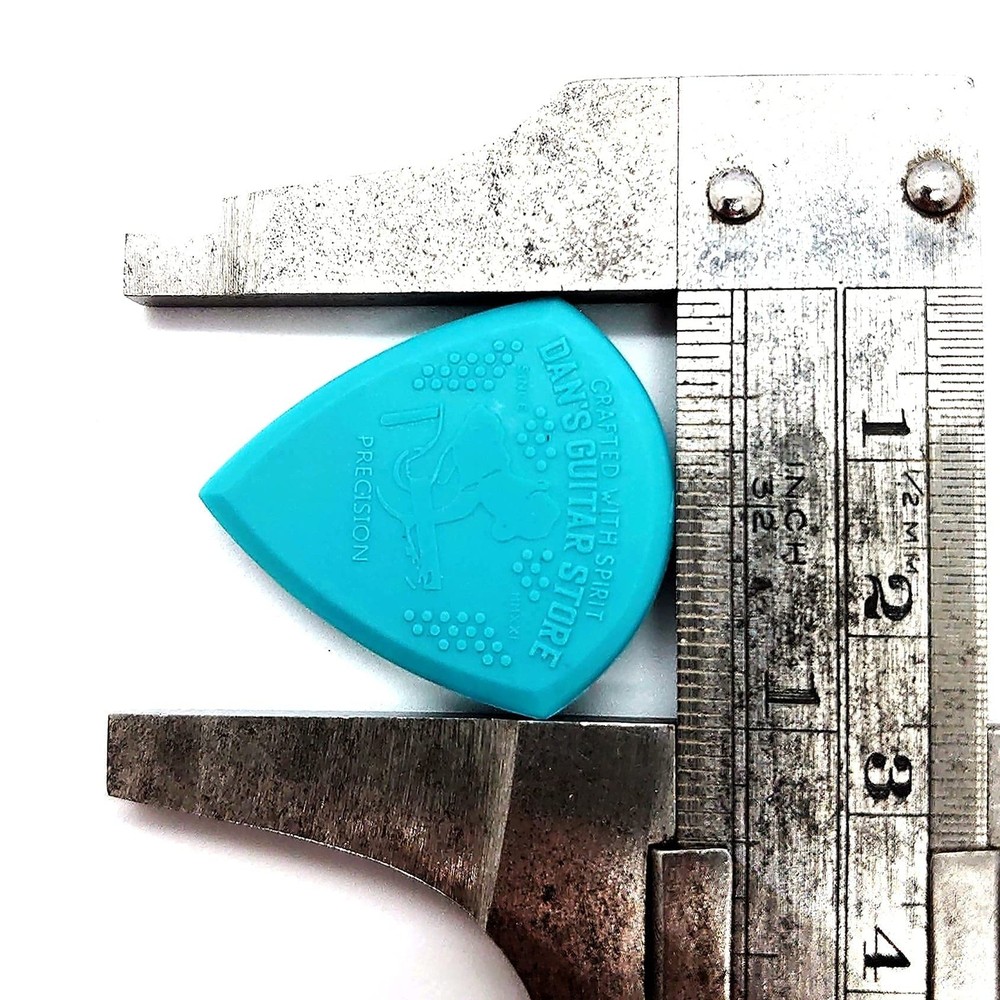 Dan's Guitar Store - Precision Pick - Medium-Small, Original