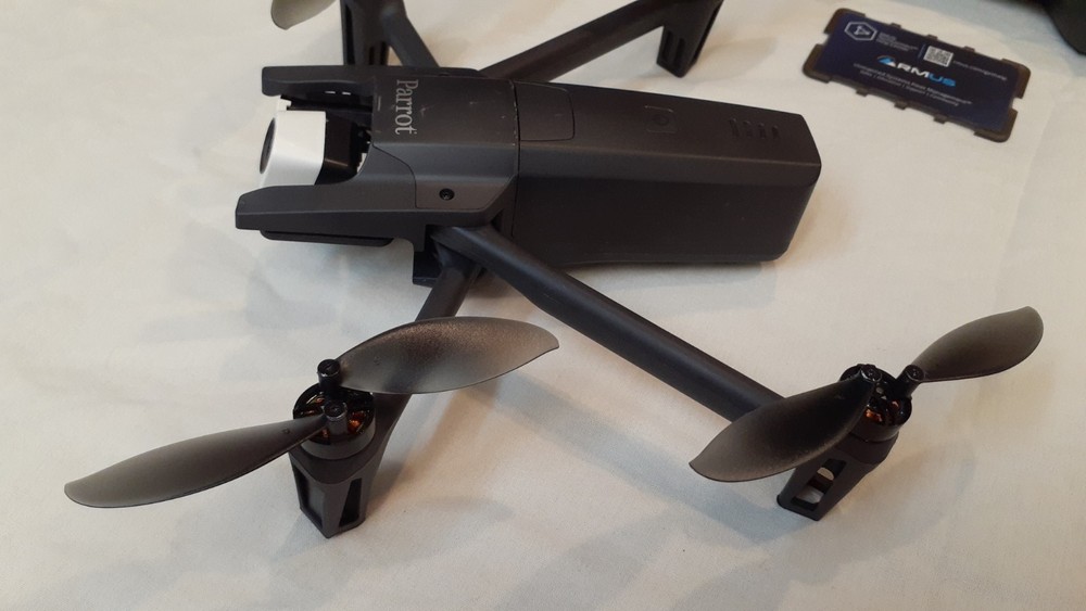 Parrot ANAFI Pro Tactical Drone 4K Camera & FLIR Lepton 3.5 Sensor