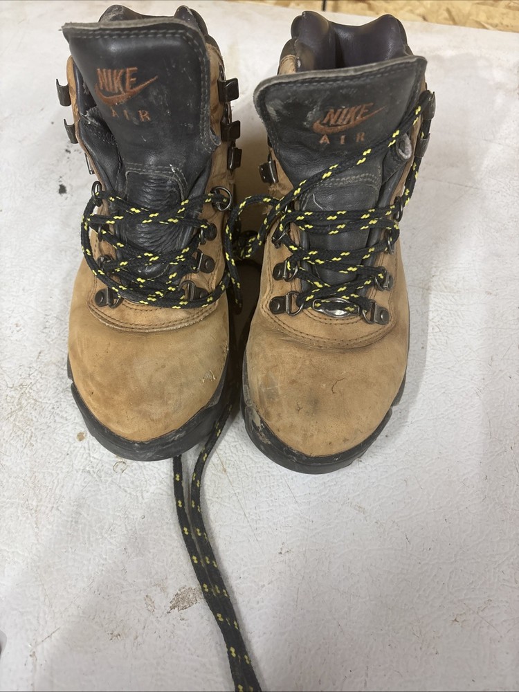 Nike Size 5 Hiking Boots