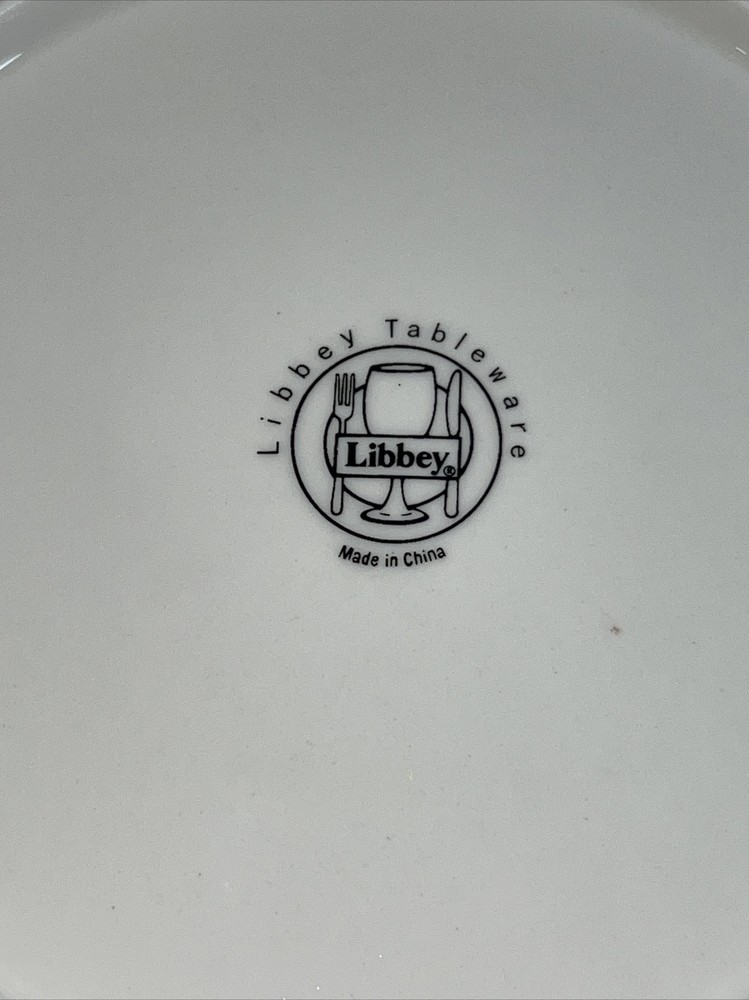 Libbey Embossed Holly Berry White Dinner Plates Tableware - 10.75" Y