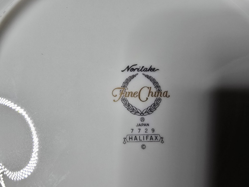 Noritake Halifax 5 Piece Place Setting