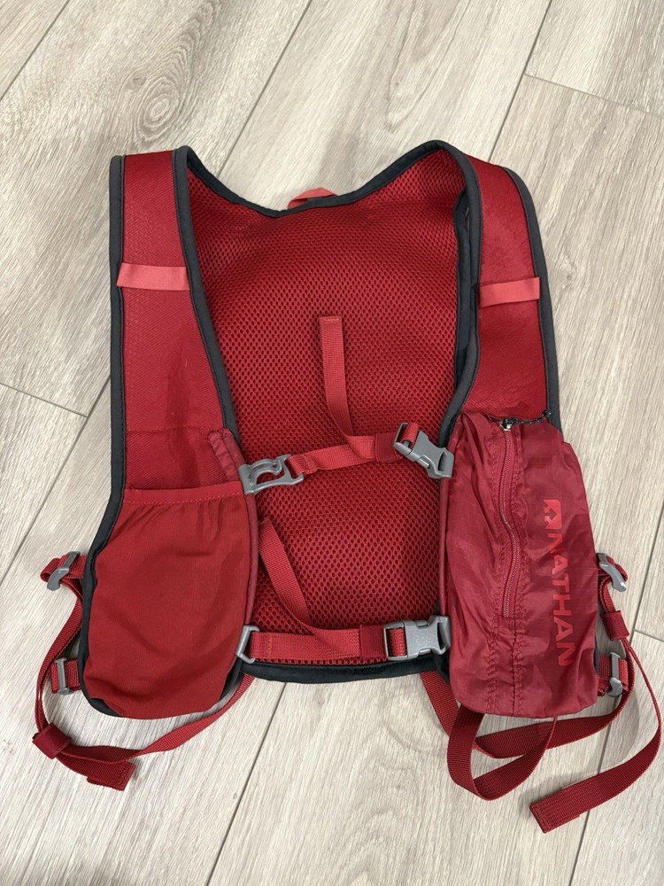 Nathan   Running Vest  Red( No Bladder)