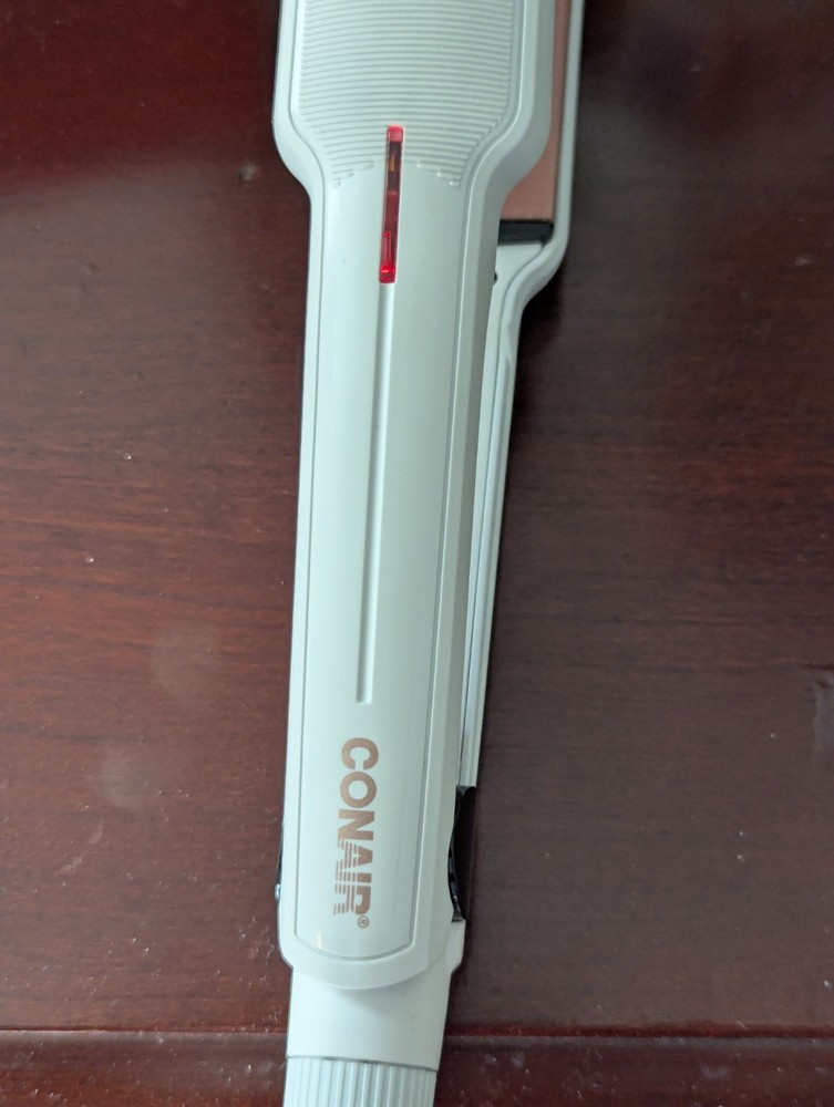 Flat Iron, Conair Double Ceramic 1 1/2 in Flat Iron Straight + Smooth Model,Epoc