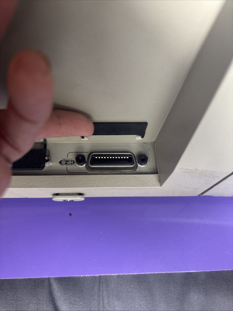 Hewlett-Packard HP 7550A graphics plotter with power cord