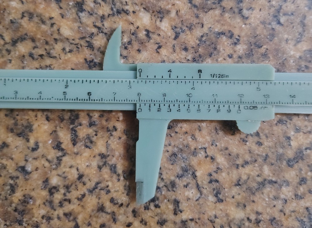 🗽VINTAGE POLYMER SIX INCH VERNIER CALIPER