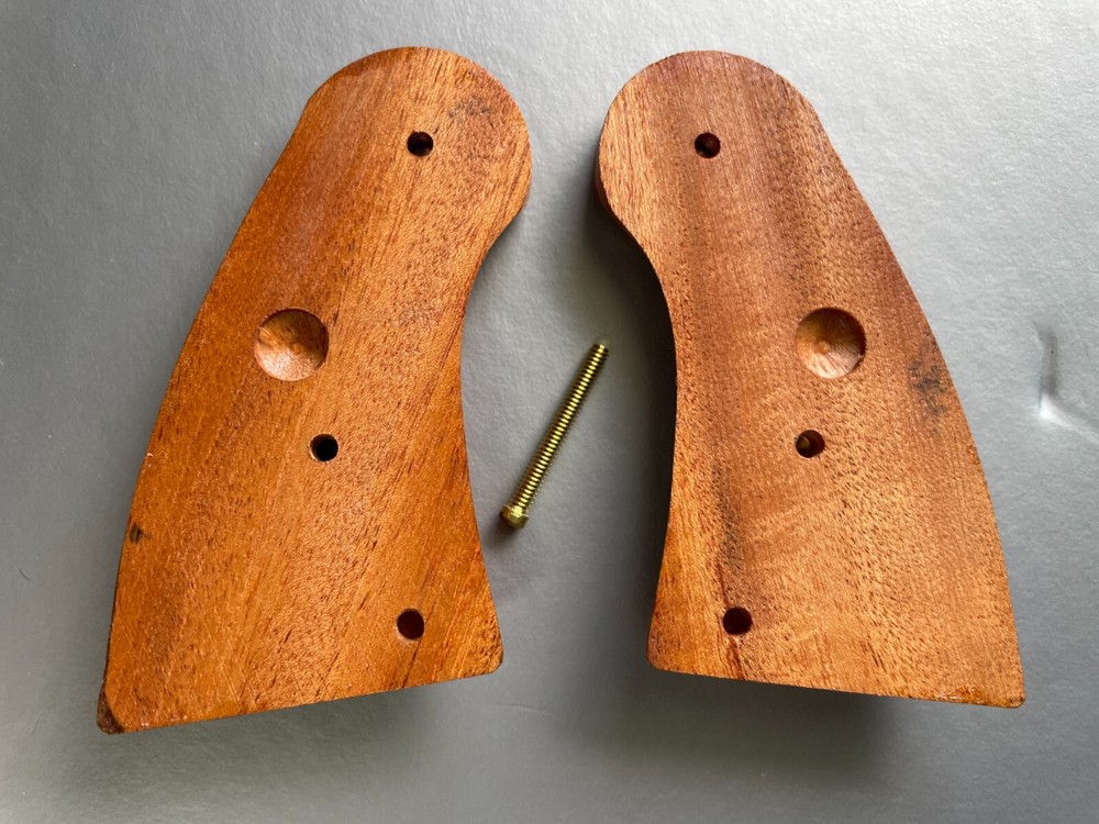 All Checker on Wood Decorative Grips For Colt Python grip, Checker; pattern02