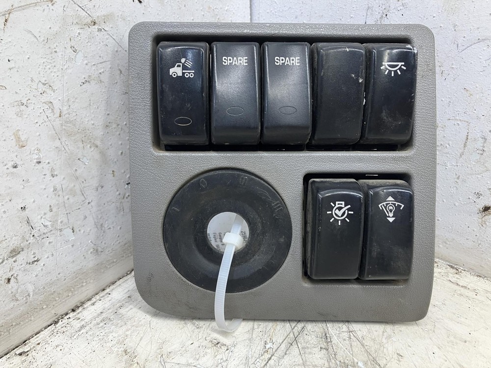 2013-2022 Peterbilt 579 IGNITION Dash Panel - Used