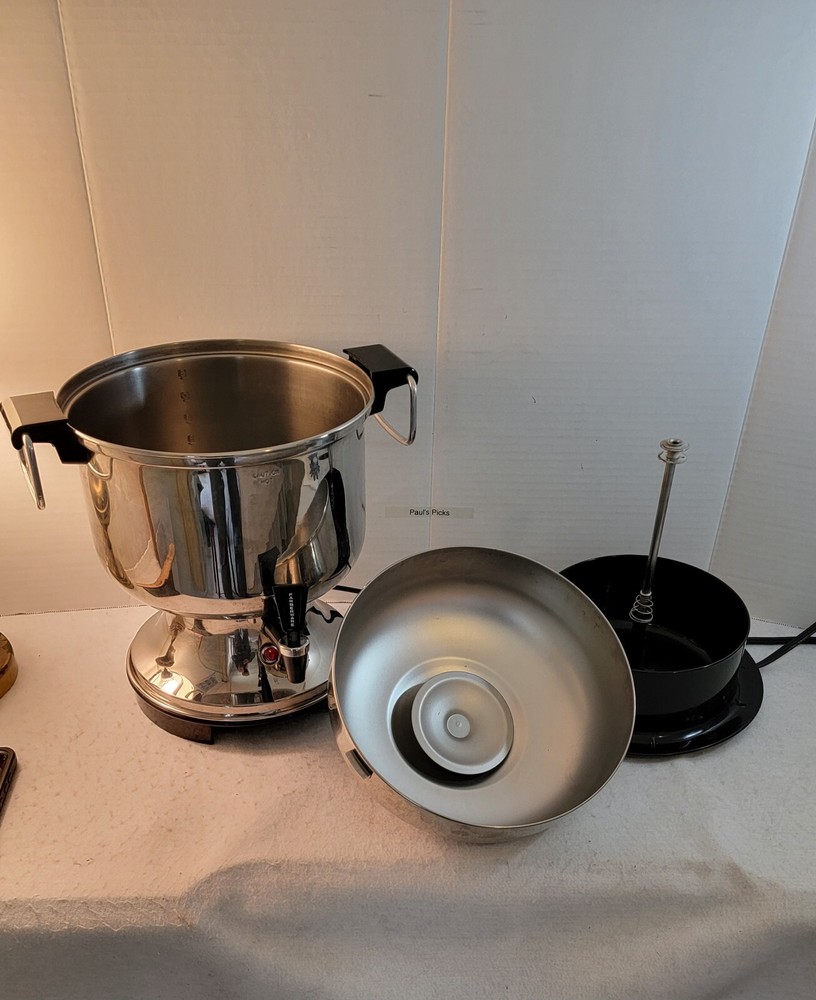 Farberware 12-36 Cup Percolator. Model L-1360 Coffee Maker
