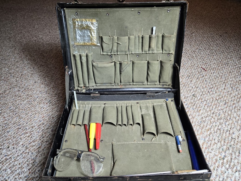 VINTAGE BELL SYSTEMS B TELEPHONE LINEMANS TOOLBOX CASE WITH STICKERS