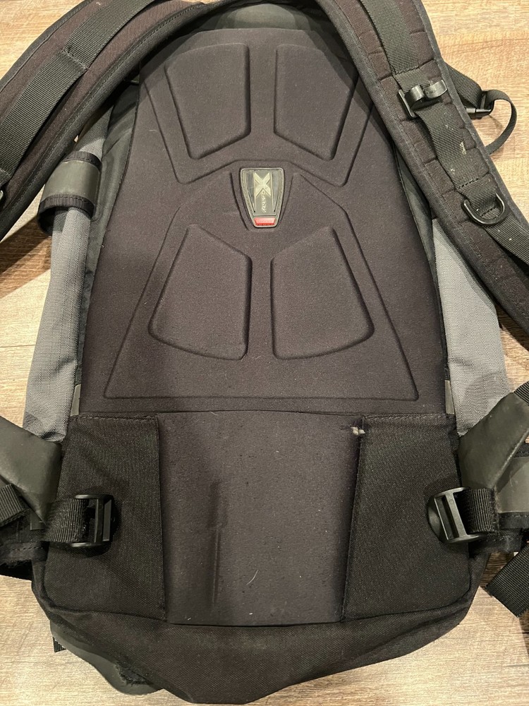 Vintage Dakine Heli Pro Snowboard Backpack Red