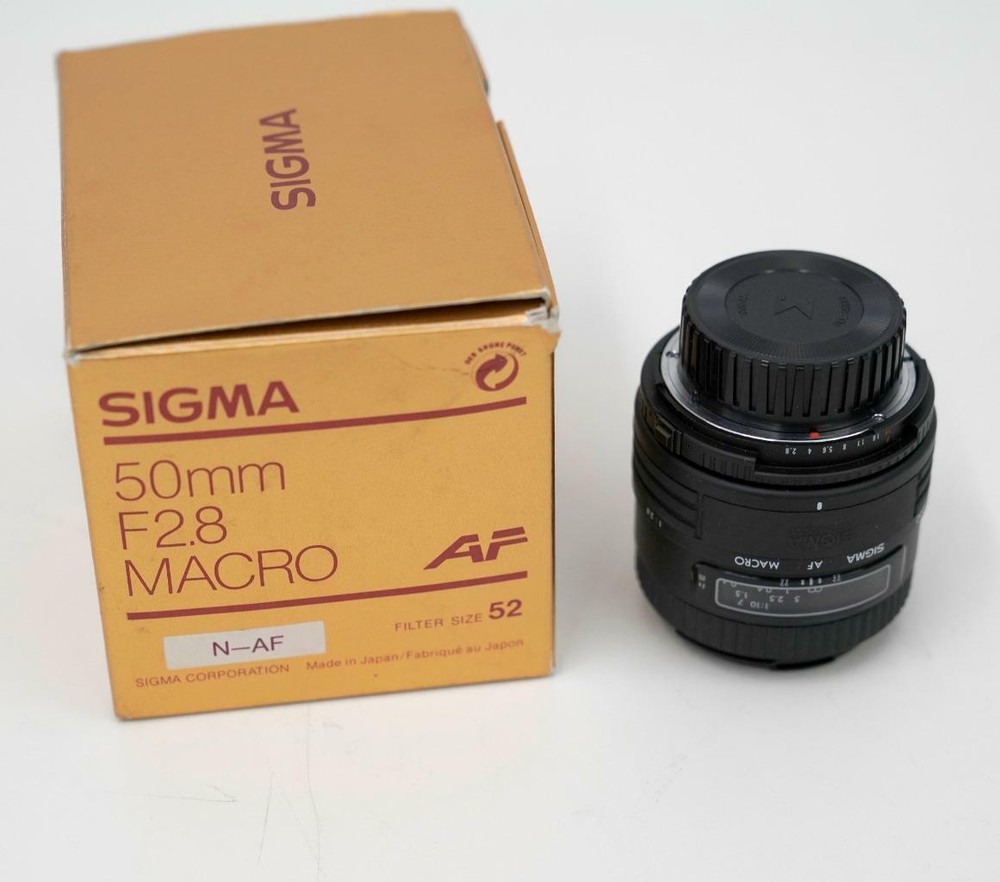Sigma 50mm F2.8 Macro Lens