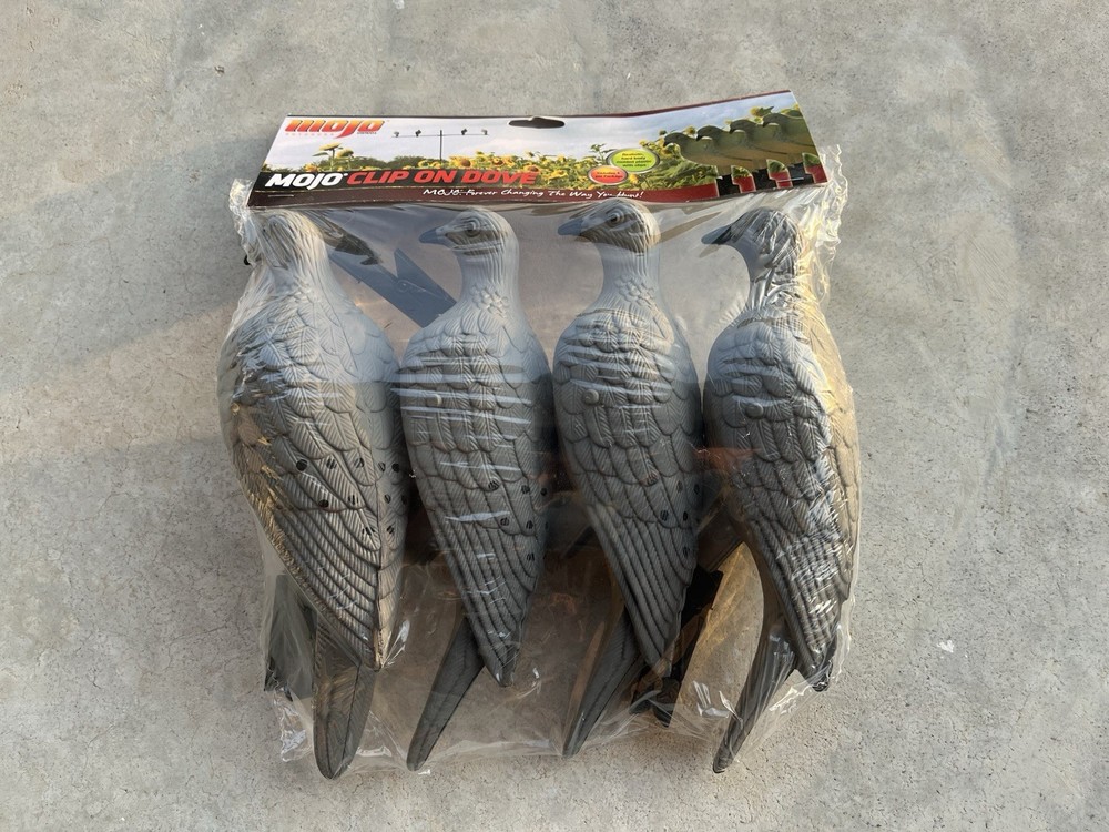 MOJO Outdoors Clip on Dove Decoy - 4 Pack