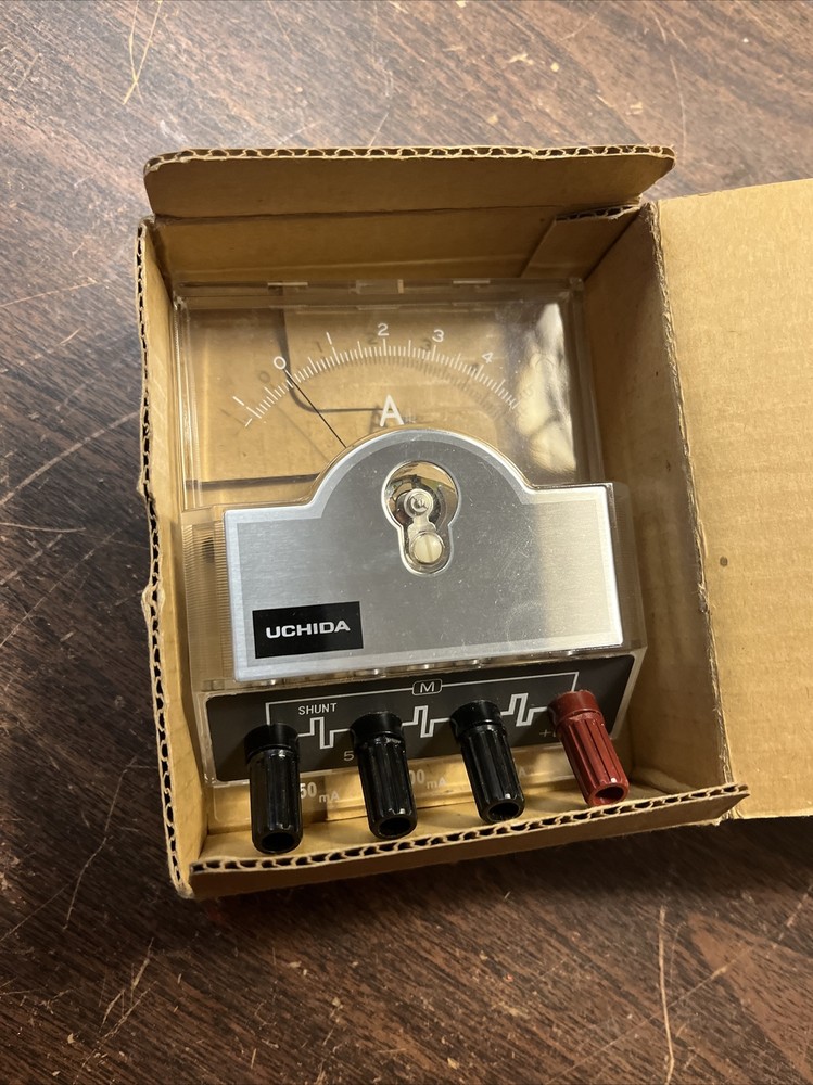 Uchida Class 2.5 DC Amperes Meter —Vintage