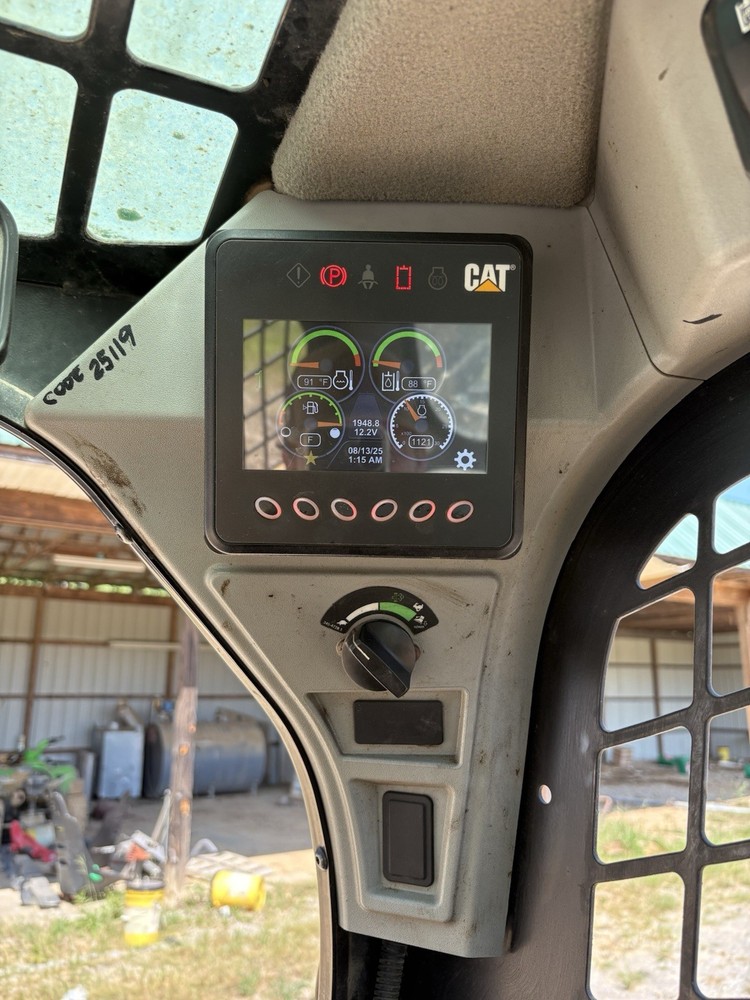 CAT 259D3 Compact Tracked Vertical Lift Skid Steer Loader