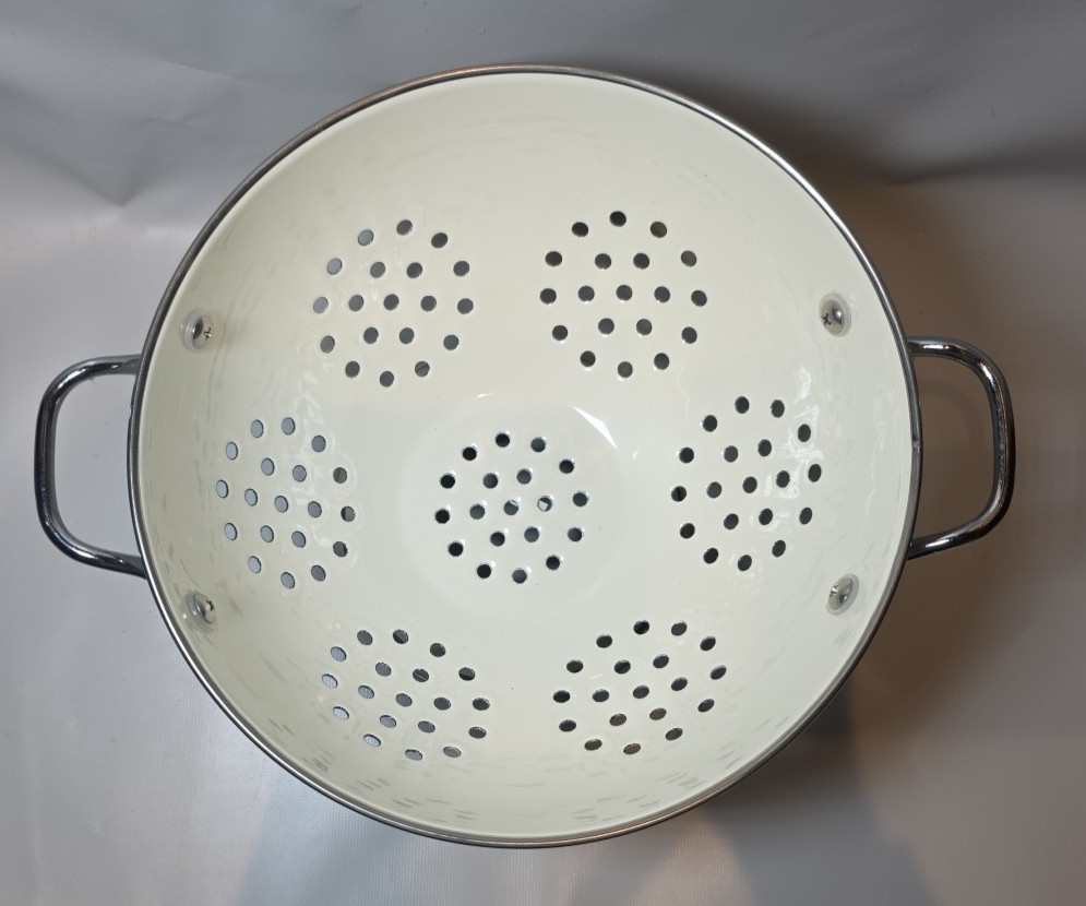 Spode Christmas Tree 3 Quart Metal Colander Enamel Strainer 9 In Diameter