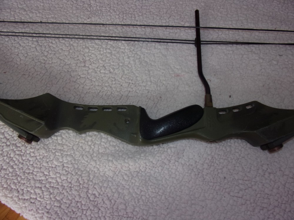 PSE Game Sport Pulsar Express Compound Bow