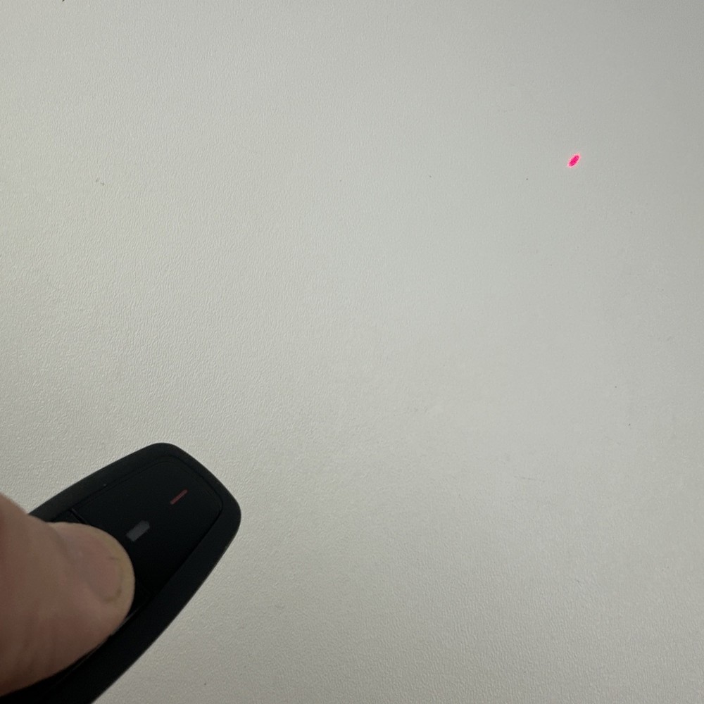 Logitech R400 Wireless Presenter with Laser Pointer Presentation Remote Clicker