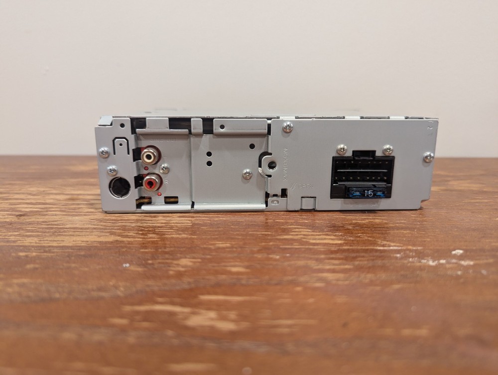 JVC KD-G210 CD-RW Untested With Bracket