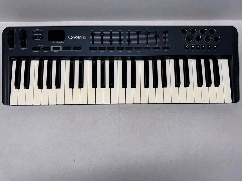M-Audio Oxygen 49 MIDI Controller - 3rd Generation - Very Good Condition