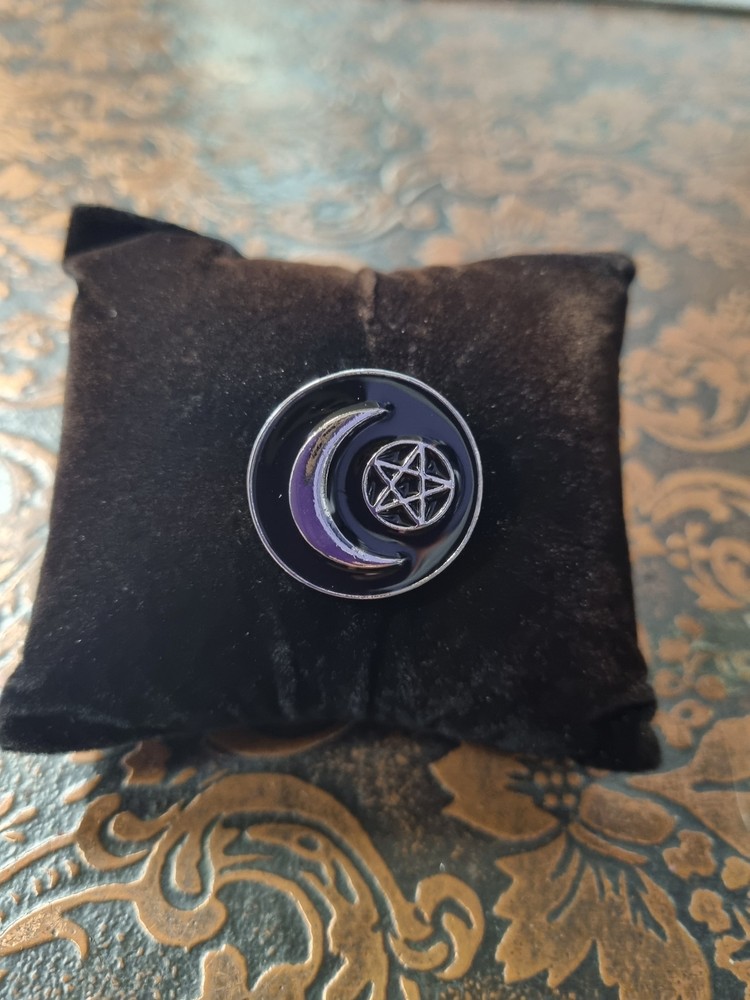 Pin - Moon & Pentagram