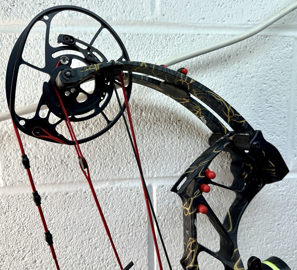 Compound Bow PSE Evolve