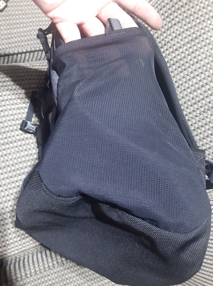 The North Face - Recon Backpack Pre-Owned Great Condition