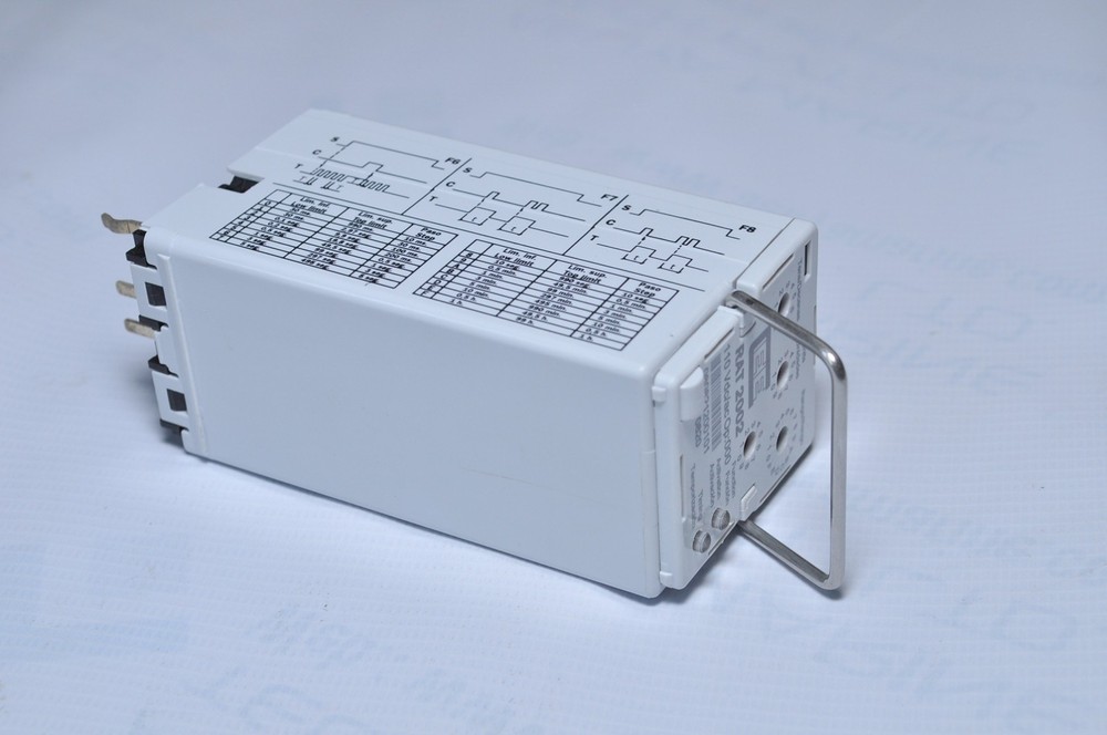 ARTECHE TDF2 Time Delay Relay 110VDC