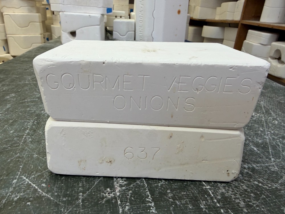 VINTAGE BOOTHE CERAMIC MOLD #637 ONIONS