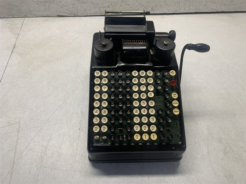 VINTAGE BURROUGHS CLASS 9 PORTABLE ADDING MACHINE A409543