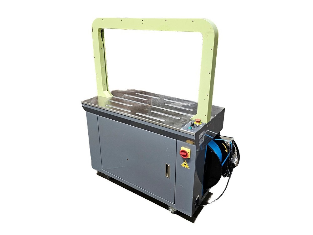 Automatic strapping machine