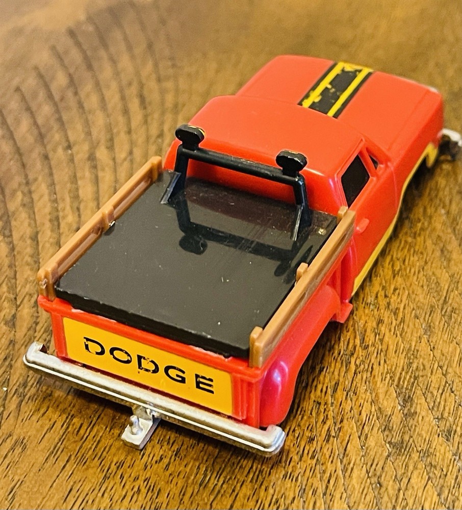 SCHAPER STOMPER 4x4’s - RED & YELLOW 4x4 !!!