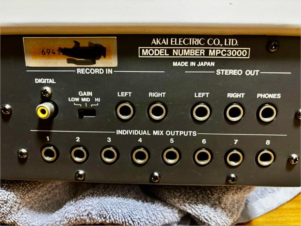 AKAI MPC3000 Sampler Sequencer