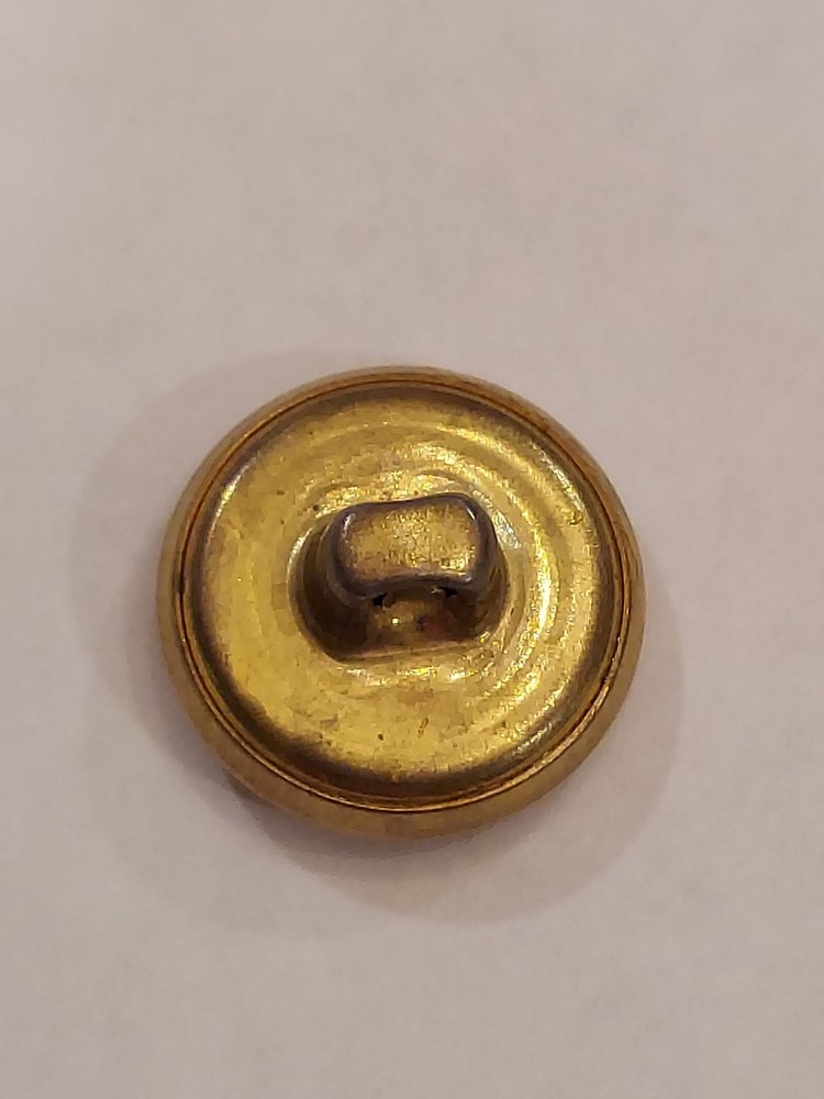 Crown Over Knot Button