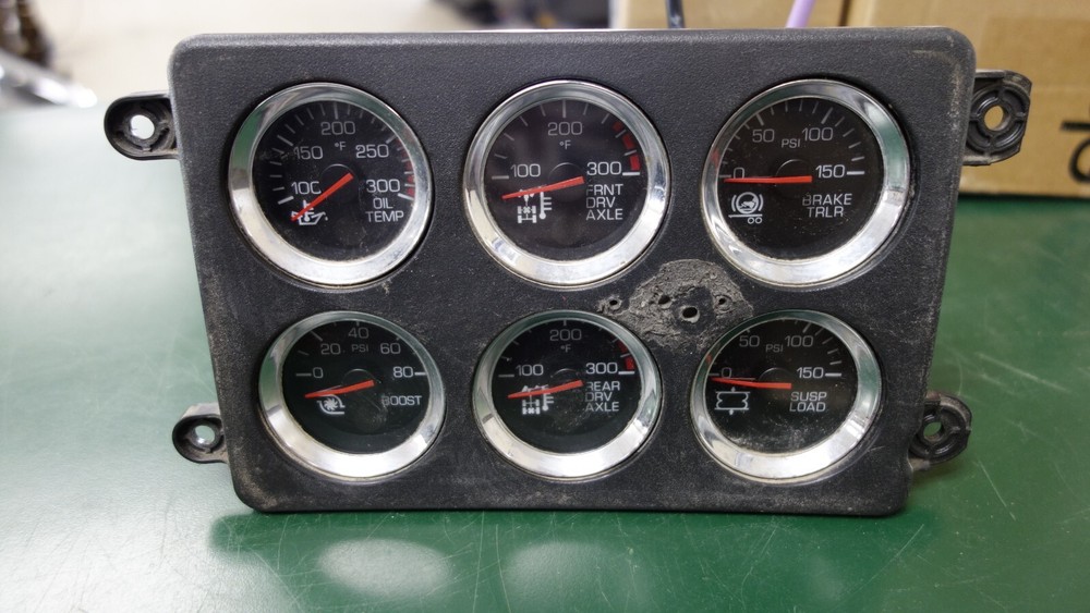 PACCAR Kenworth Cluster S64-1284-0600