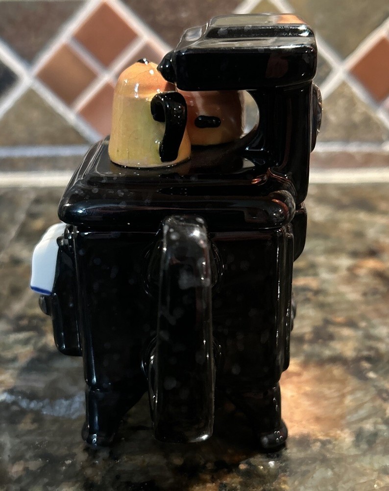 Cardew Designs  Miniature Ceramic Stove Teapot 4"