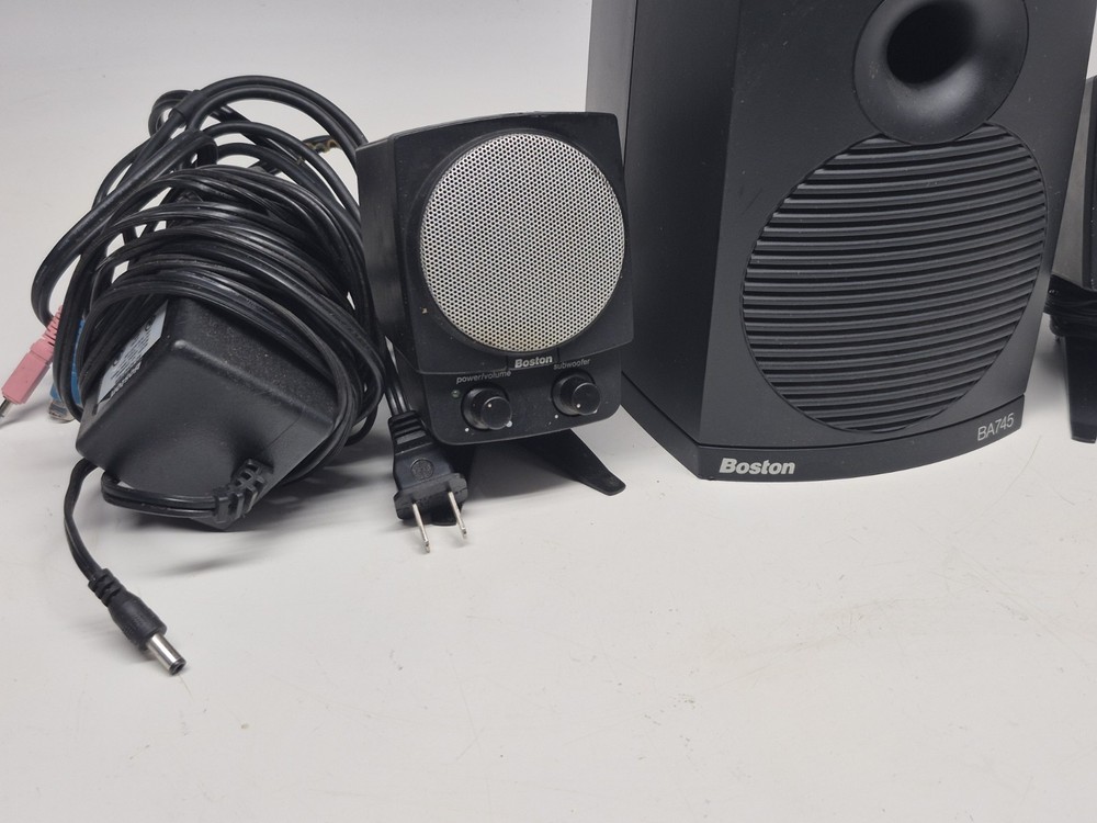 Boston BA745 Powered 3 piece speaker system - tested