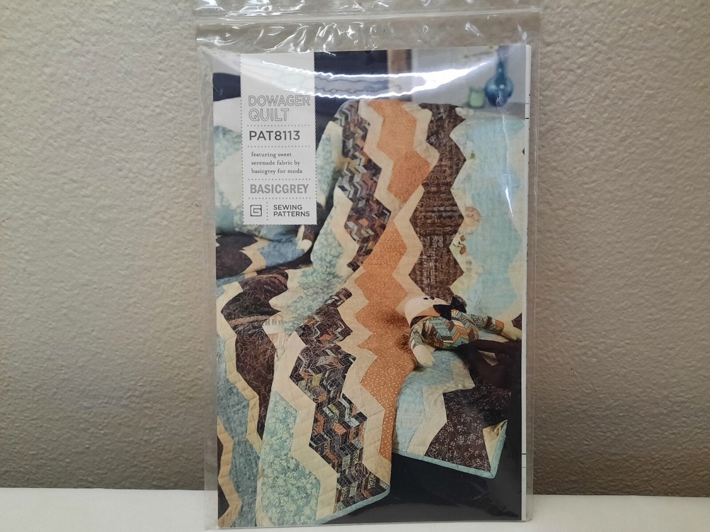 Dowager Quilt Pattern (BasicGrey) #PAT8113