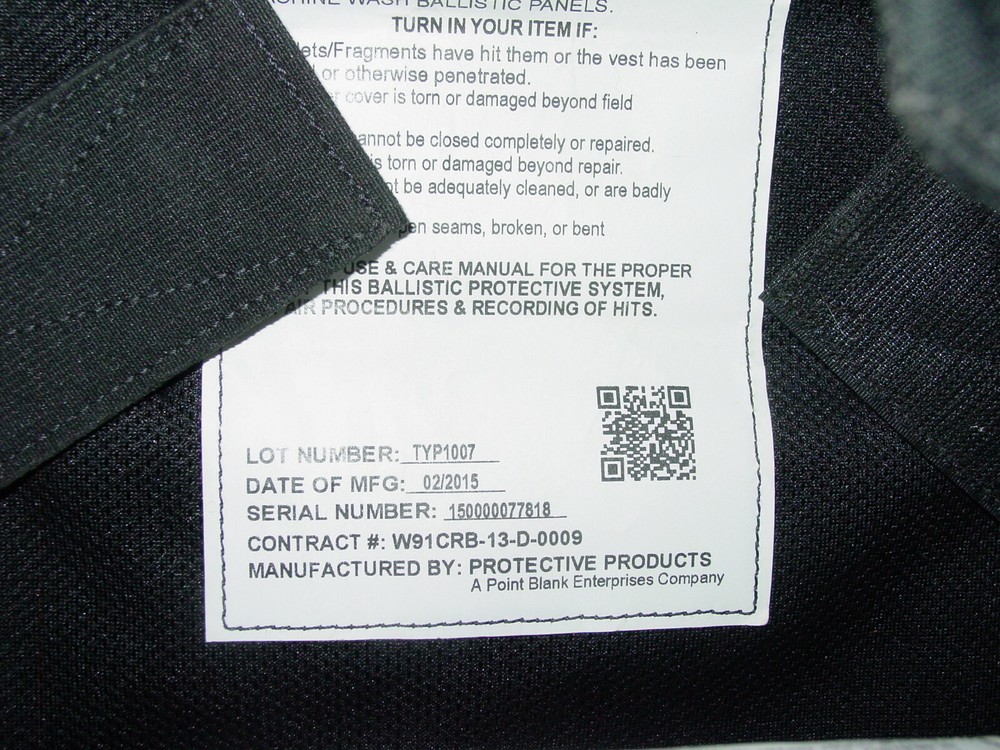 Black Protective Vest! No Inserts! Size Small 30-34 (Wide)