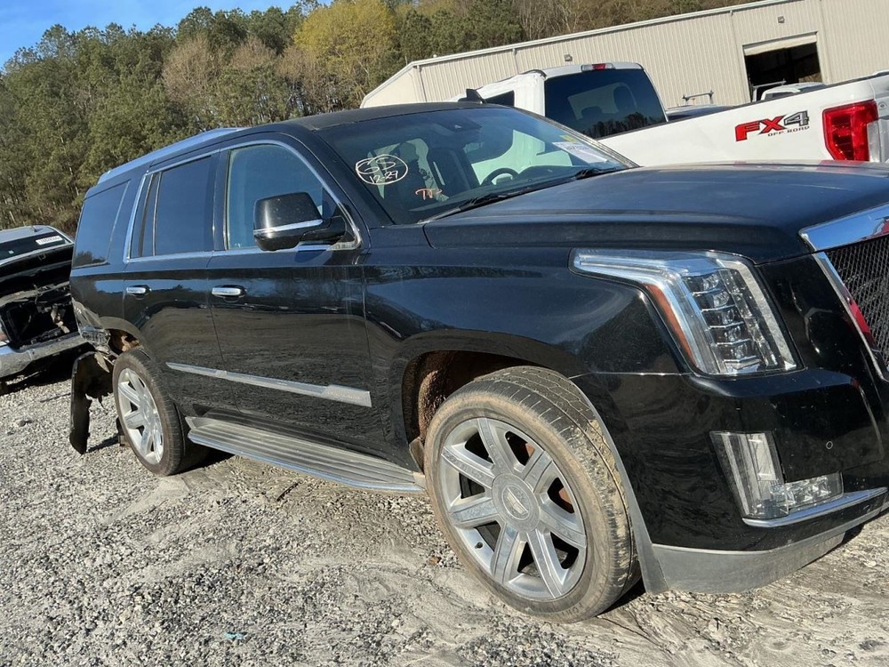 Fuse Box Engine Fits 15-20 ESCALADE 4999551