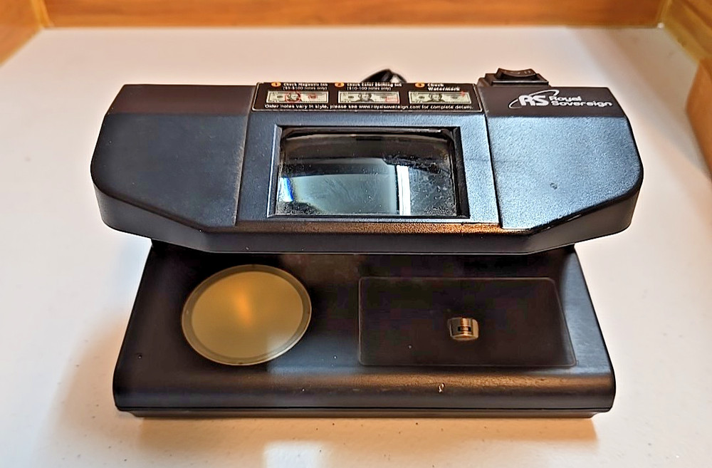 Royal Sovereign Counterfeit Detector; Model No. RCD-3Plus