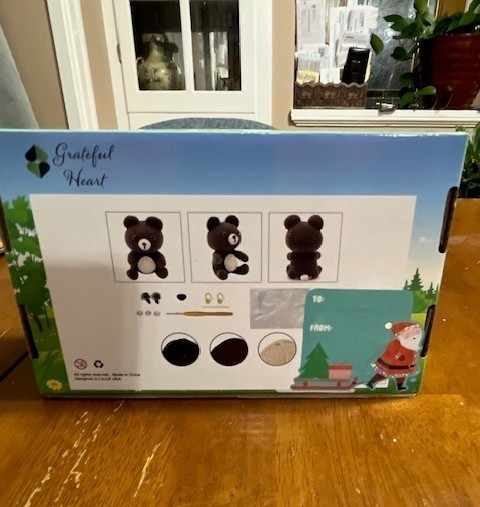 GRATEFUL HEART BEAR BEGINNER CROCHET KIT NEW C9