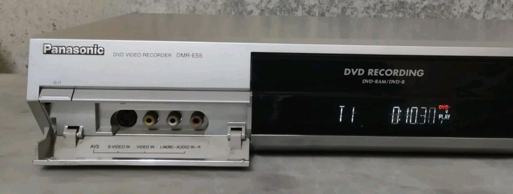 PANASONIC DMR-E55 DVD RECORDER WITH REMOTE CONTROL