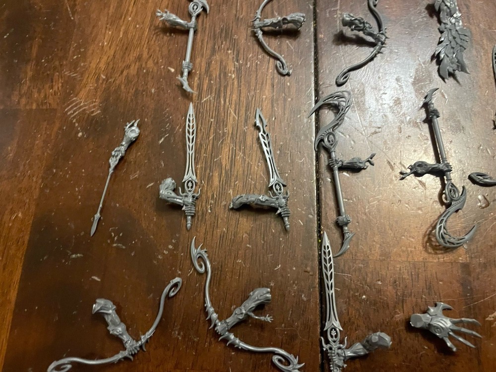 Sylvaneth - Kurnoth Hunters - Greatswords Arms Shoulders + Bits. S2￼
