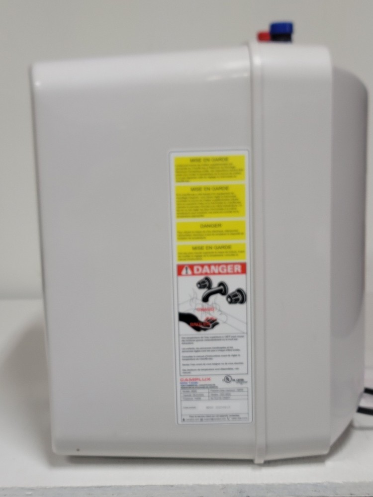 CAMPLUX 6 Gal. Plug In Water Heater Electric EUC READ