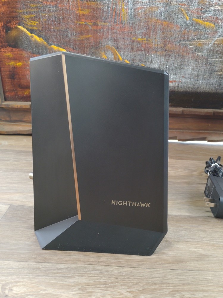NETGEAR CM2000 Nighthawk DOCSIS 3.1 - 2.5 Gbps Internet Speed Cable Modem